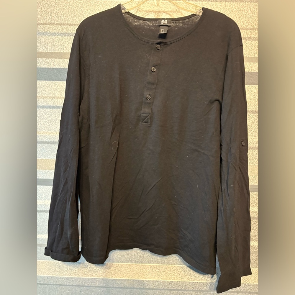 H&M Men's Long Sleeve Black Tee